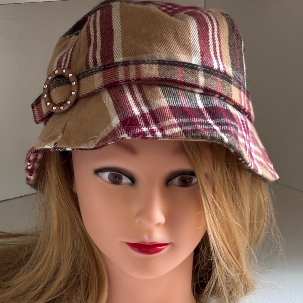 D&Y plaid flannel bucket hat